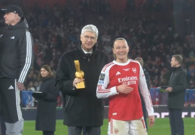 名记：字母哥曾向霍勒迪坦言 自己和雄鹿非常怀念他的防守&领导力