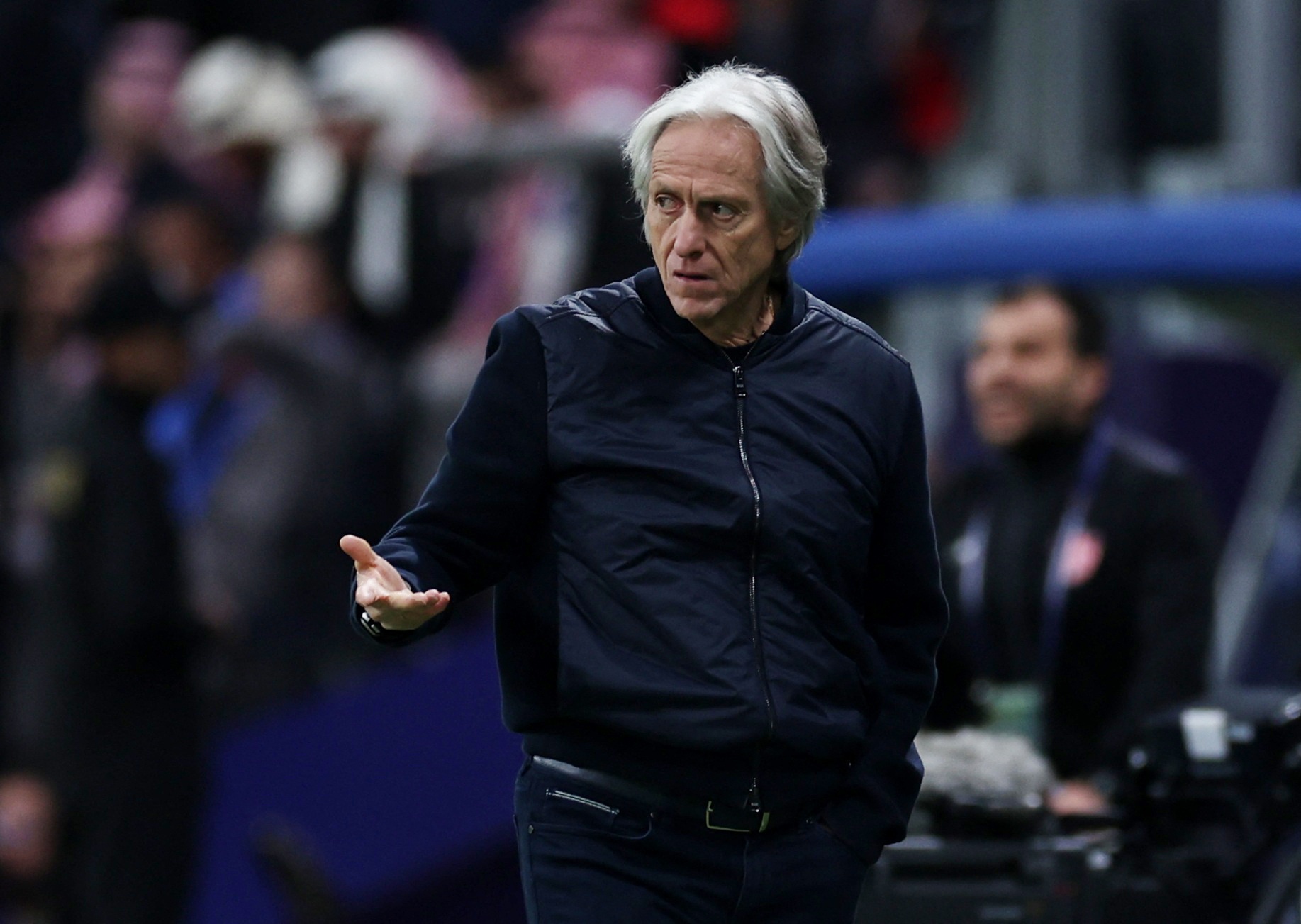 队记：穆迪将随队返回湾区 明日接受MRI具体伤情检查