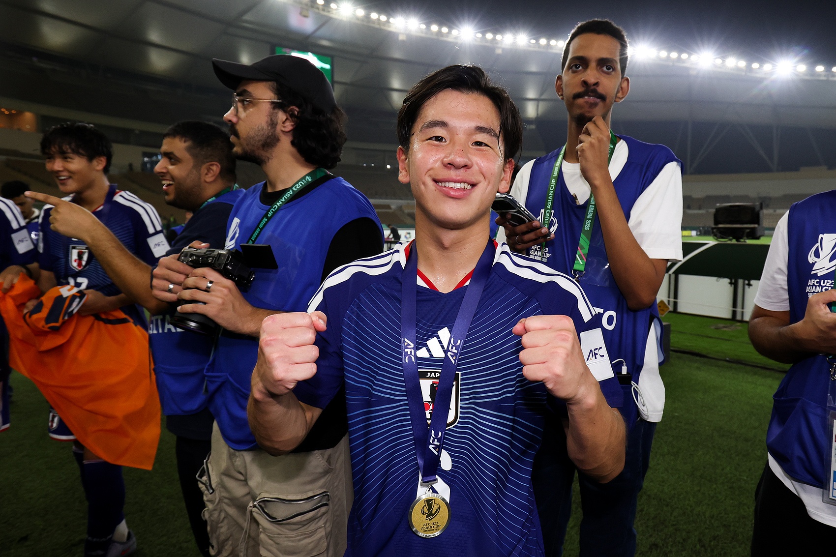 队记：穆迪将随队返回湾区 明日接受MRI具体伤情检查